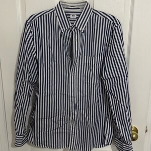 Uniqlo Navy and White Striped Men's Shirt